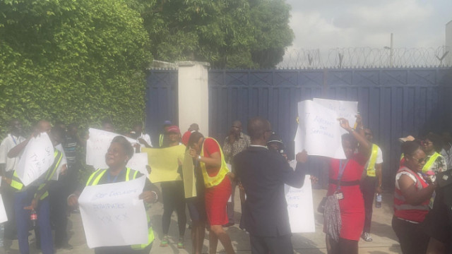 Dana Air Staff Protest Mass Sacking, Non-payment of Salaries